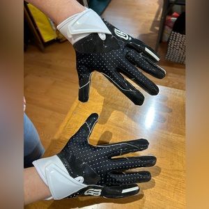 Grip boost football gloves, adult medium